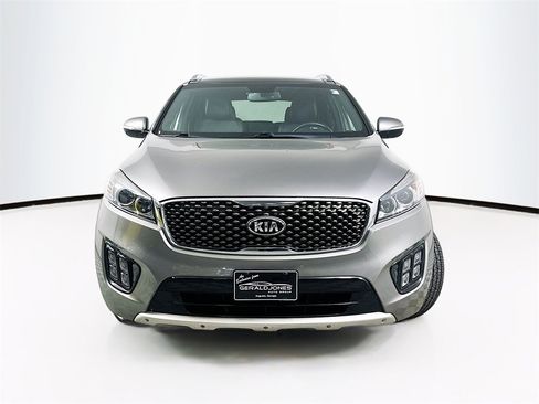 Used 2016 Kia Sorento SX image 5