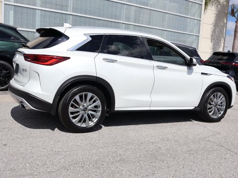 Certified 2023 INFINITI QX50 Luxe FWD image 10