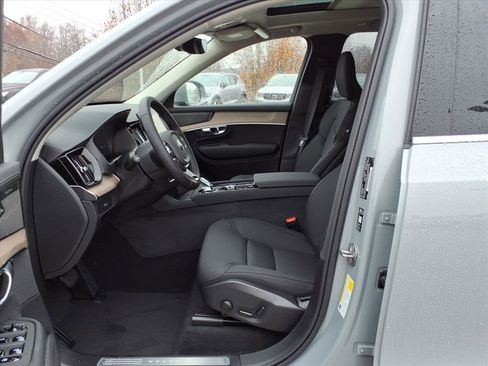 Certified 2026 Volvo XC90 B6 Plus w/ Protection Package image 10