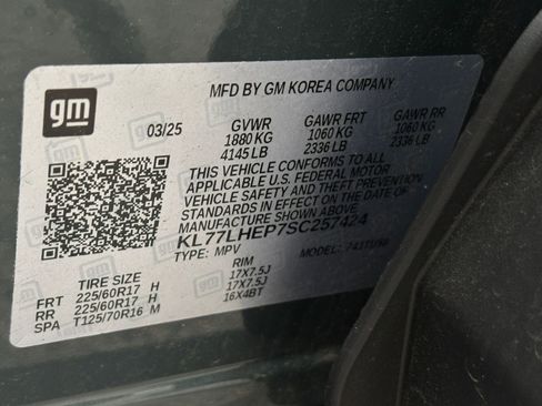Used 2025 Chevrolet Trax LT w/ LT Convenience Package FWD image 32