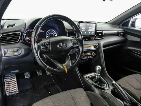 Used 2019 Hyundai Veloster Turbo R-Spec image 2