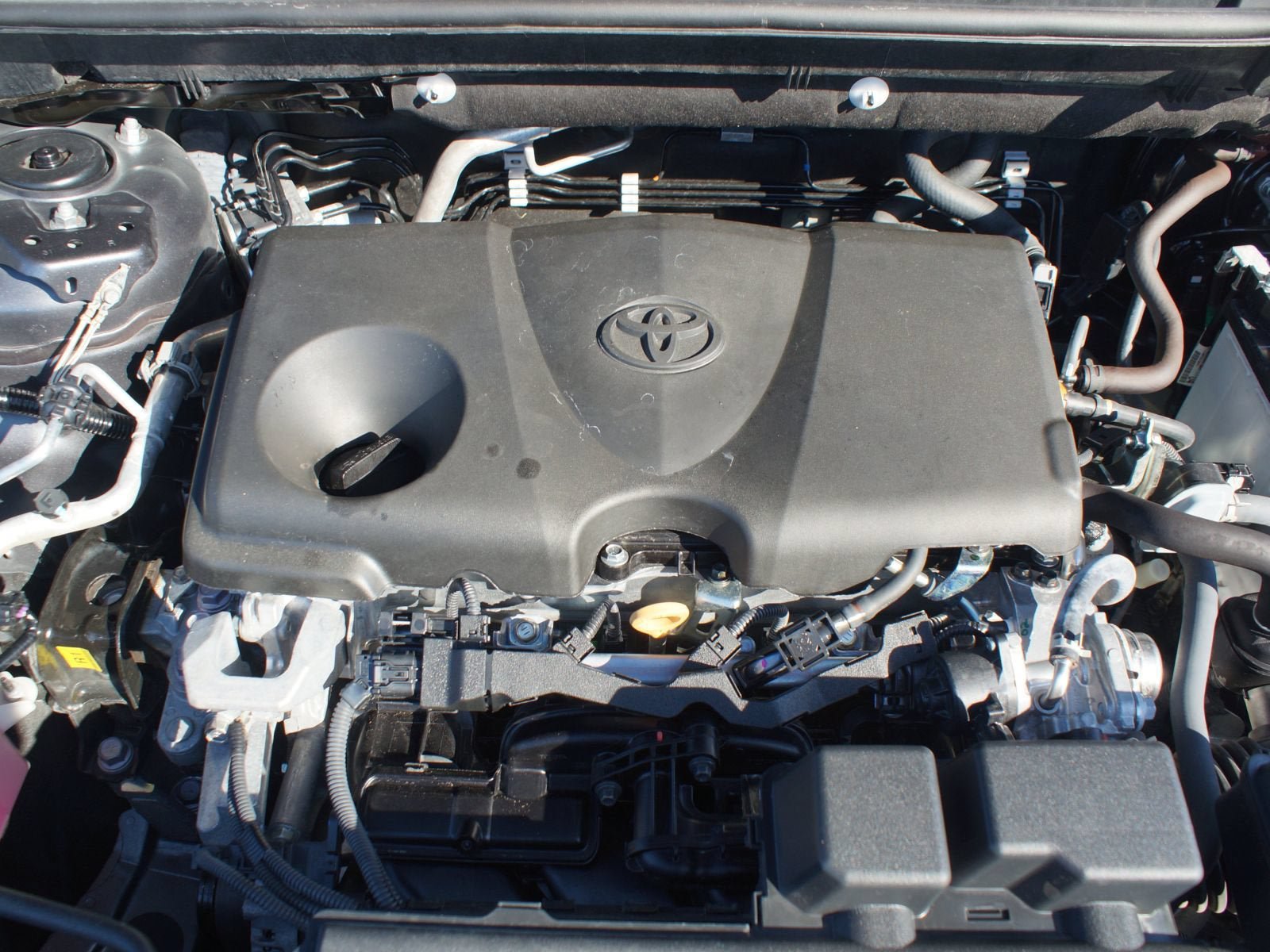 Used 2025 Toyota RAV4 XLE FWD image 27