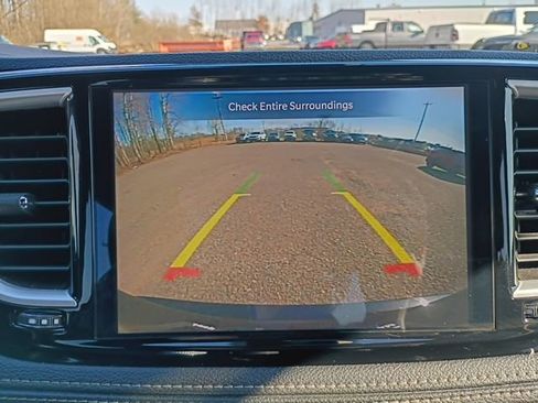 Used 2021 Chrysler Pacifica Touring w/ S Appearance Package FWD image 22