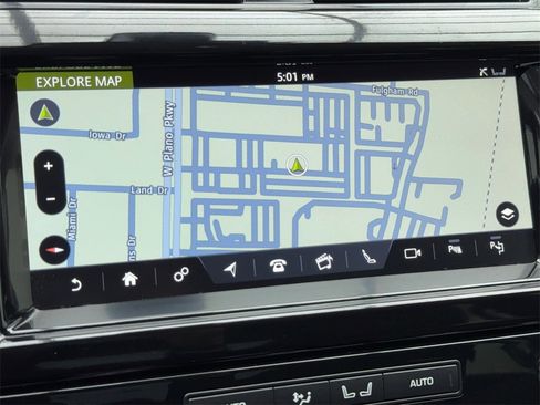 Used 2020 Land Rover Discovery HSE image 24