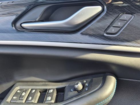 Used 2023 Jeep Grand Cherokee Trailhawk w/ Luxury Tech Group III image 18