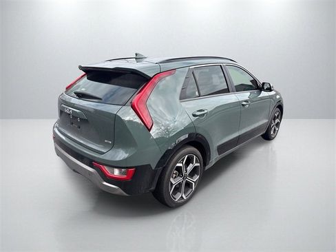 Certified 2023 Kia Niro EX Touring image 7