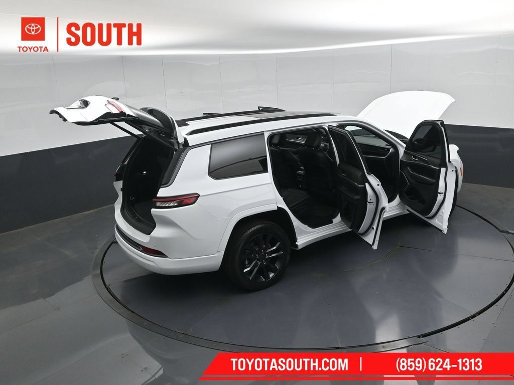 Used 2026 Jeep Grand Cherokee L Limited AWD/4WD image 58