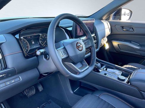 New 2026 Nissan Pathfinder Rock Creek w/ Rock Creek Premium Package AWD/4WD image 7