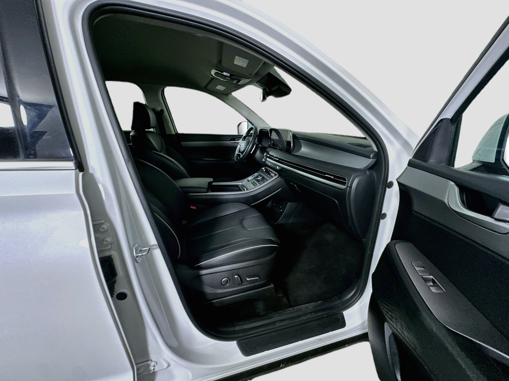 Used 2025 Hyundai Palisade SEL FWD image 33