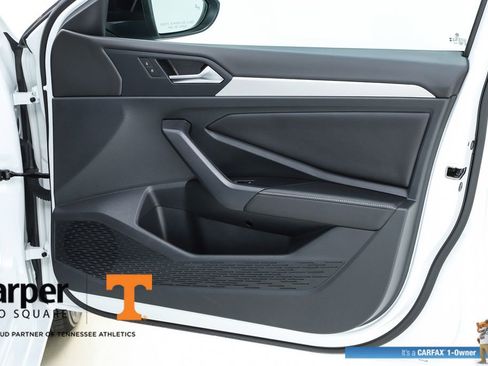 Used 2024 Volkswagen Jetta Sport image 31