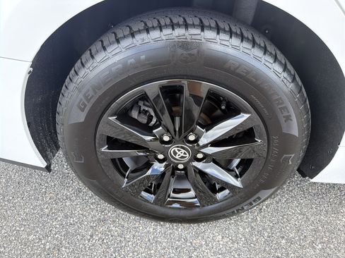 Certified 2025 Toyota Camry LE FWD image 27