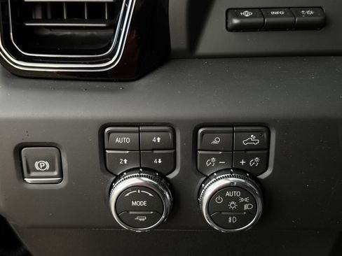 New 2026 GMC Sierra 2500 AT4X image 19