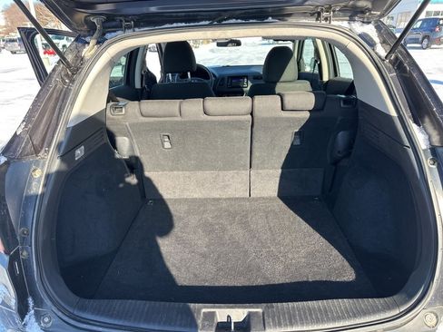 Used 2017 Honda HR-V LX image 5