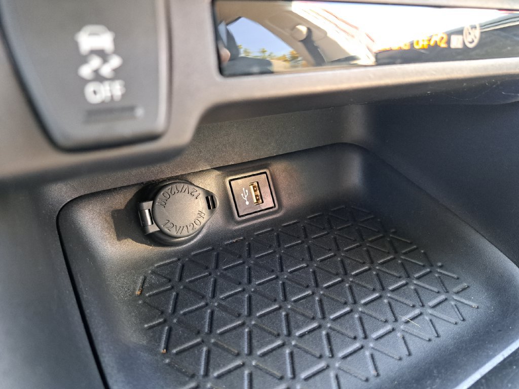 Used 2024 Toyota RAV4 LE AWD/4WD image 19