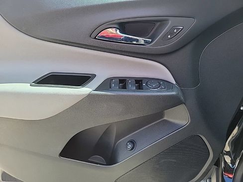 Certified 2024 Chevrolet Equinox LT w/ LPO, Floor Liner Package AWD/4WD image 25