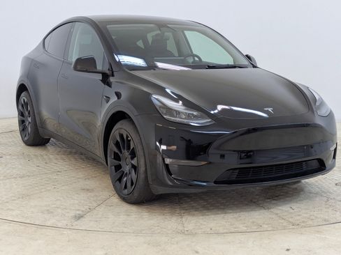Used 2023 Tesla Model Y Long Range image 7