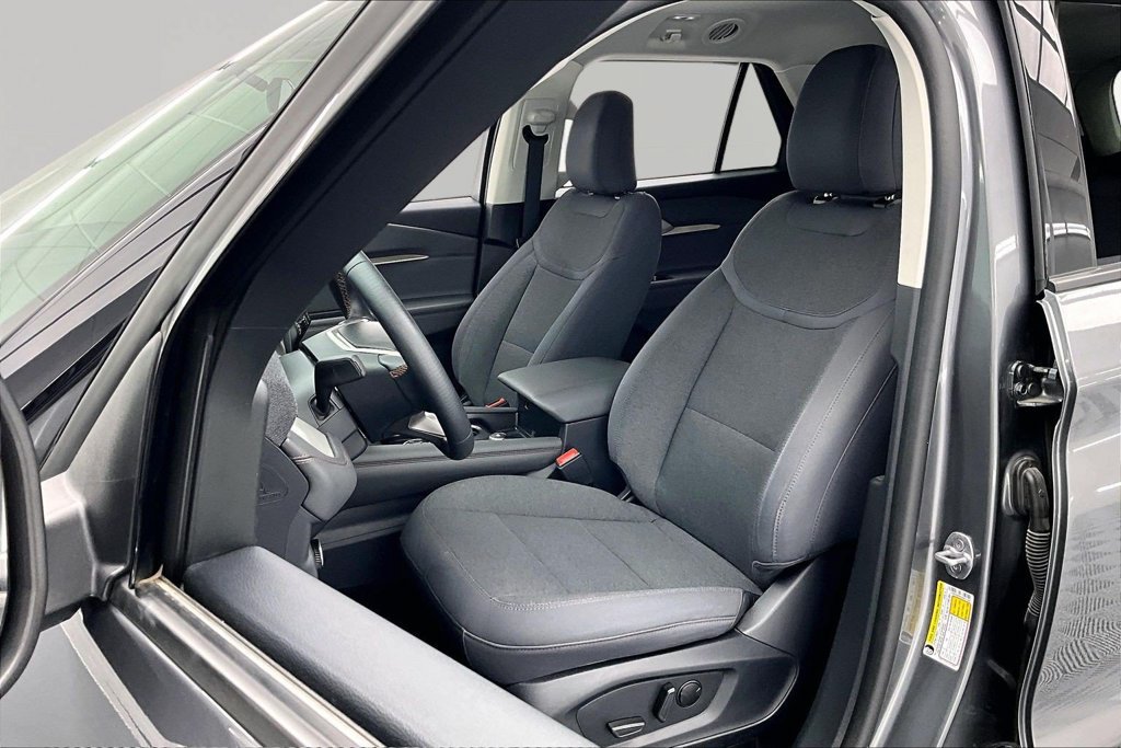 Certified 2025 Ford Explorer Active AWD/4WD image 25