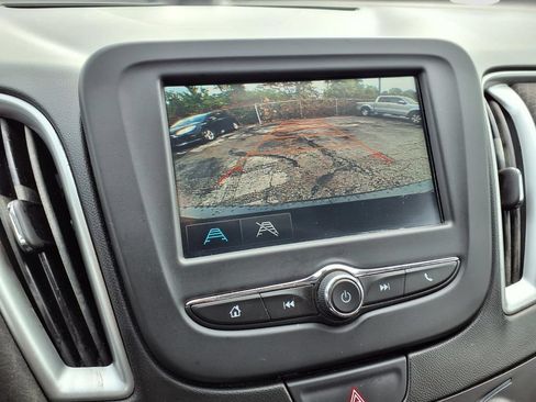 Used 2017 Chevrolet Malibu LS FWD image 11