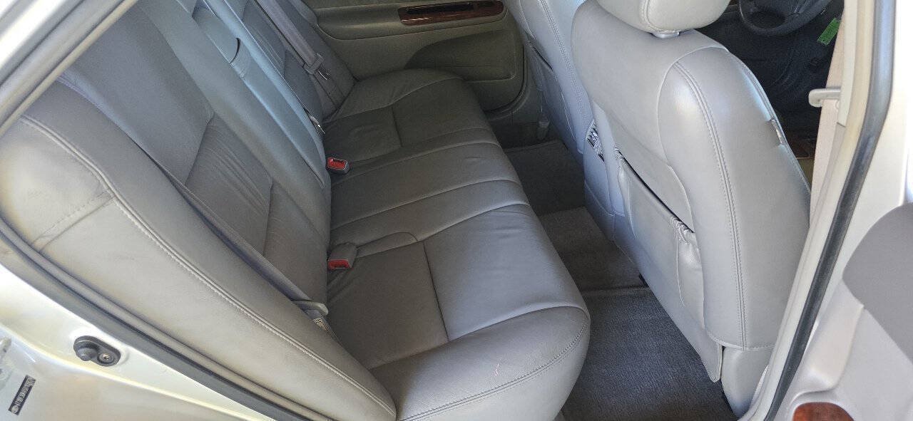 Used 2005 Toyota Camry LE FWD image 10