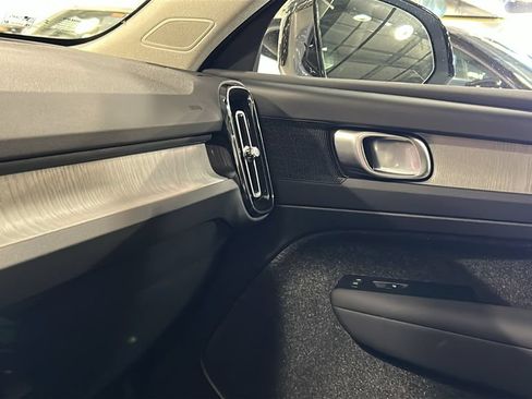Certified 2026 Volvo XC40 B5 Plus AWD/4WD image 17