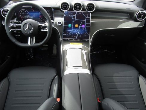 New 2025 Mercedes-Benz GLC 300 4MATIC image 33