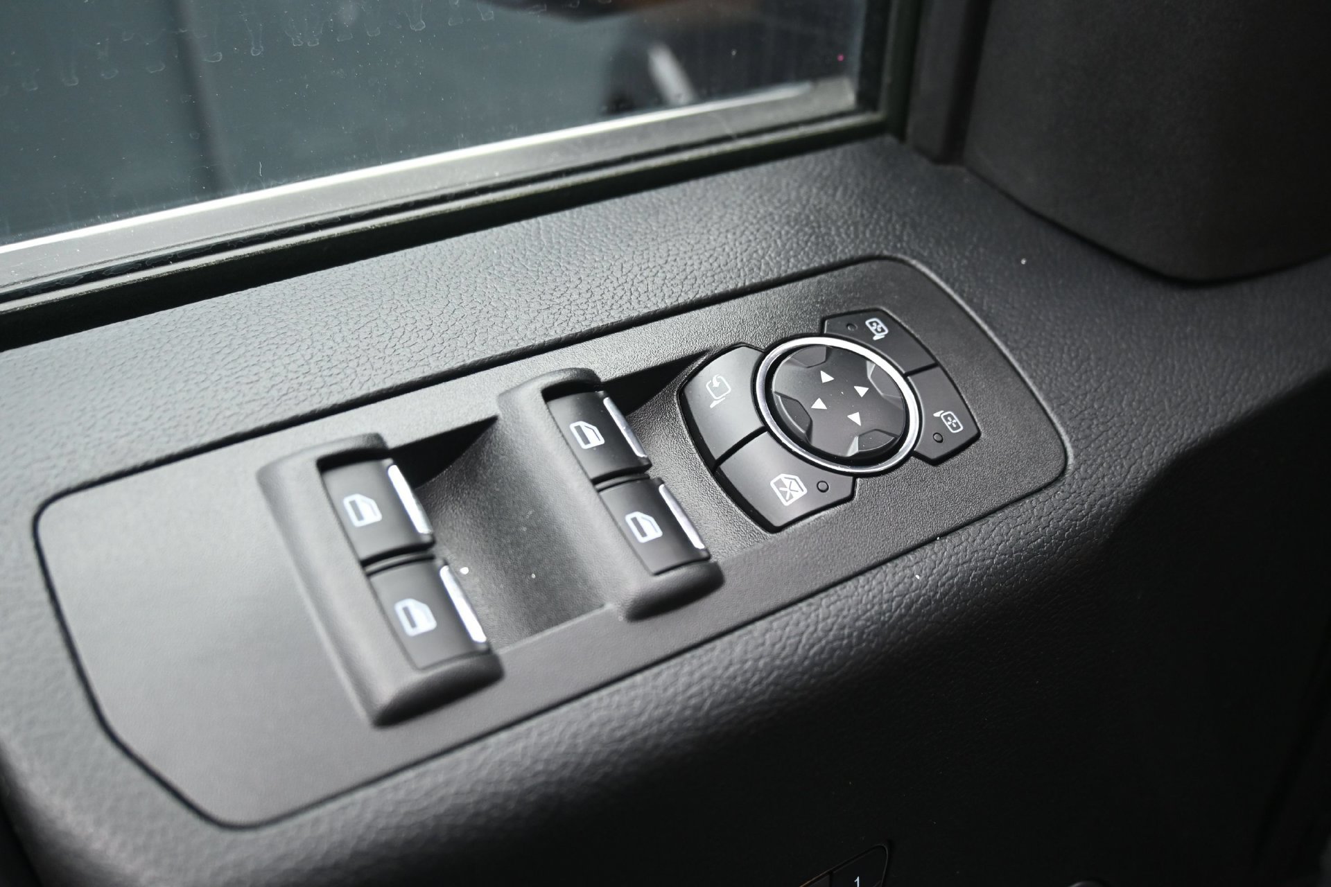 Used 2017 Ford F150 Limited AWD/4WD image 18
