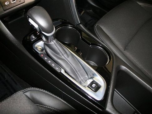 Used 2022 Buick Encore GX Preferred w/ Cold Weather Comfort Package image 20