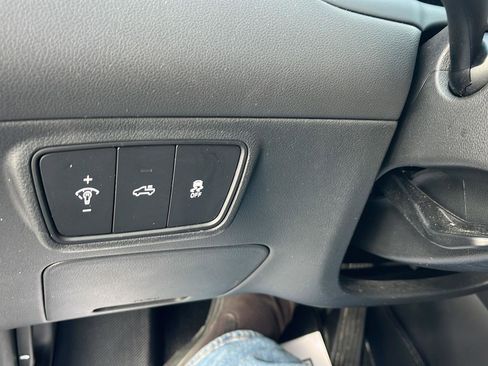 Used 2022 Hyundai Santa Cruz Limited image 13