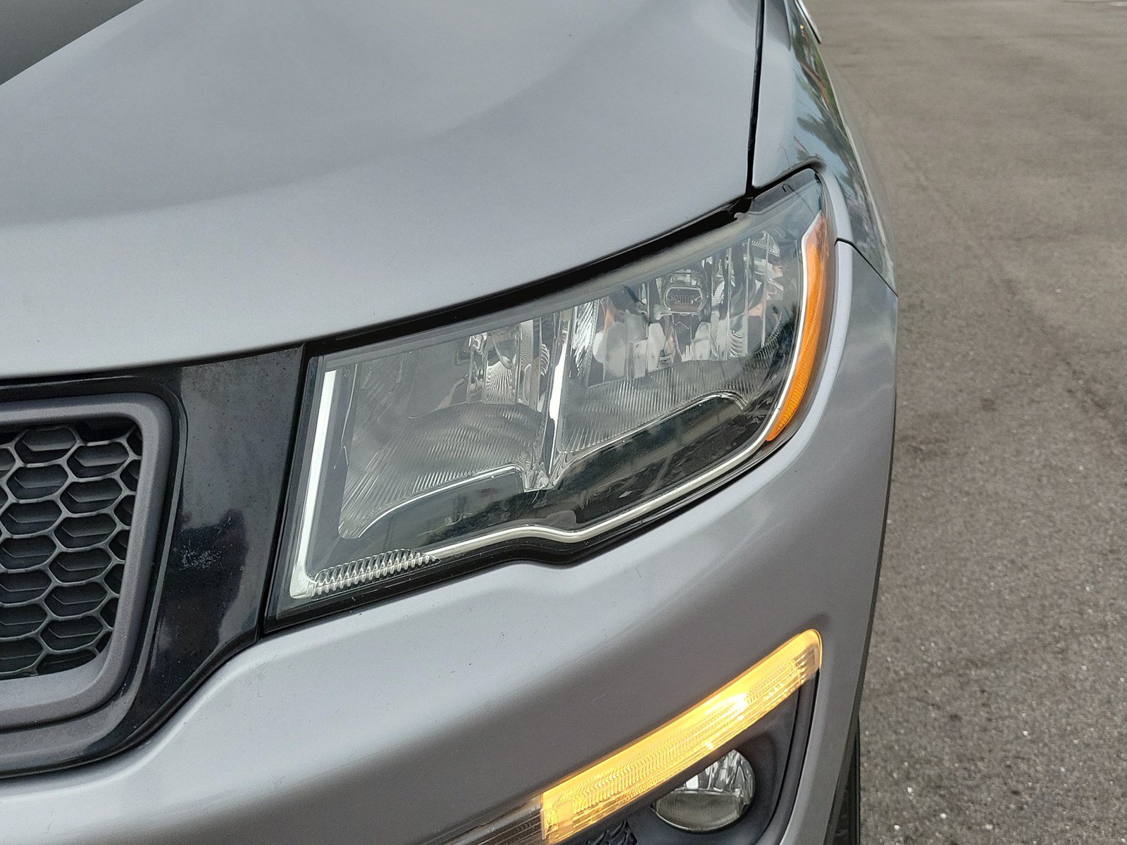 Used 2019 Jeep Compass Trailhawk w/ Cold Weather Group AWD/4WD image 10
