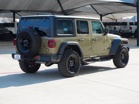 Used 2025 Jeep Wrangler Willys image 4