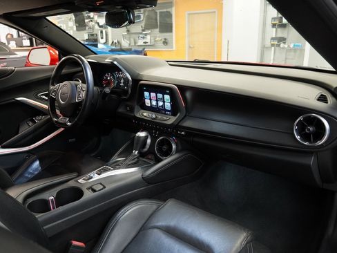 Used 2017 Chevrolet Camaro SS image 27