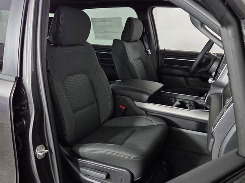 New 2026 RAM 1500 4x4 Crew Cab image 33