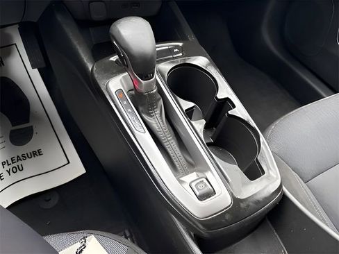 Used 2025 Chevrolet Trax LS w/ LS Convenience Package image 10