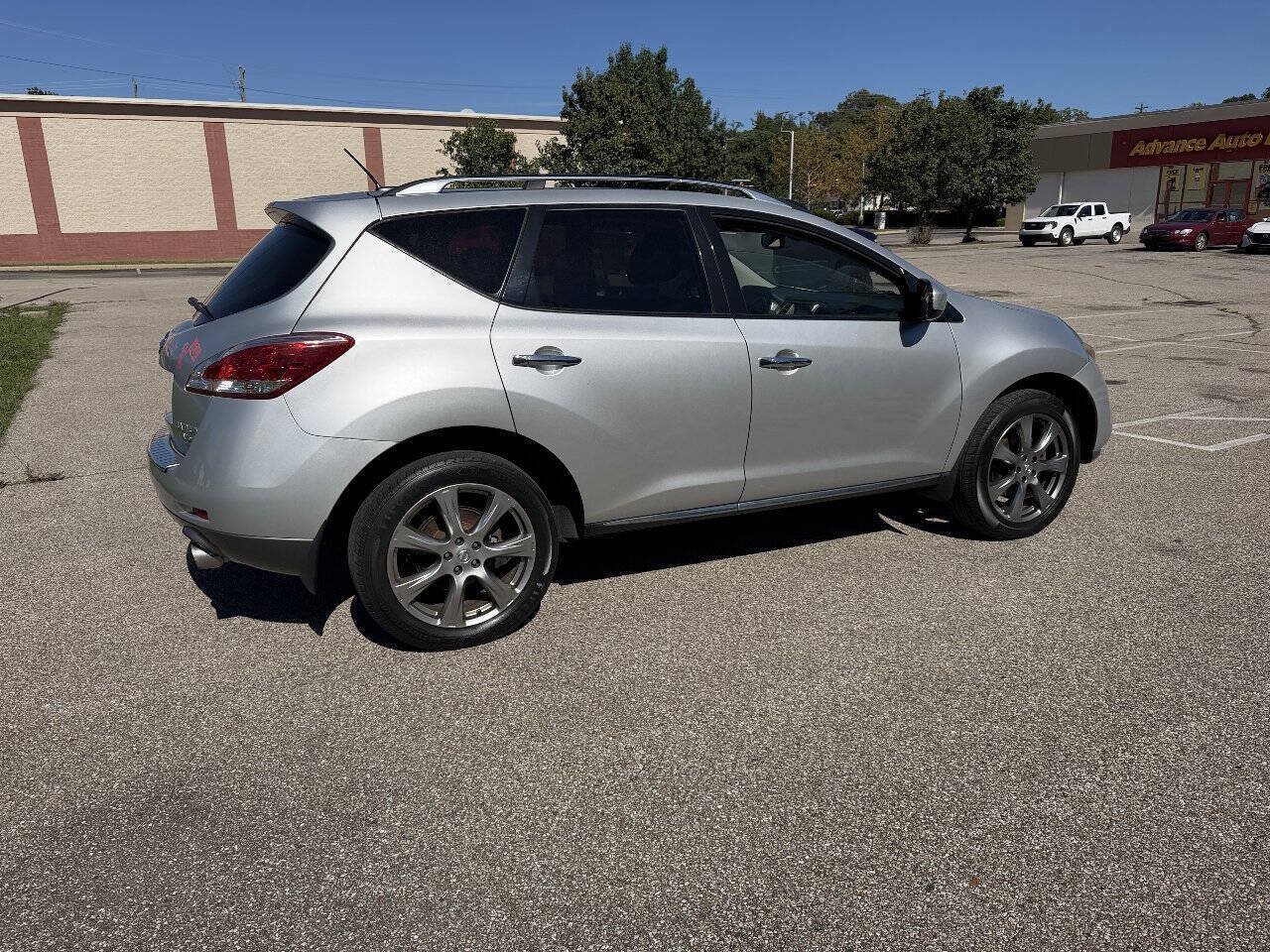 Used 2013 Nissan Murano LE w/ Platinum Pkg AWD/4WD image 4