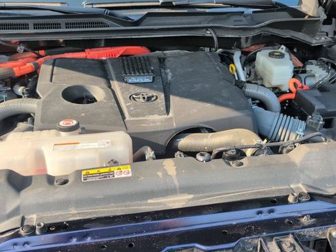 Used 2025 Toyota Sequoia SR5 AWD/4WD image 14