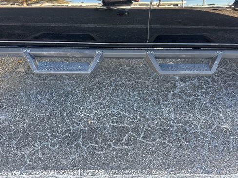 Used 2023 Nissan Frontier SV w/ SV Convenience Package image 10