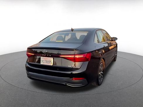Used 2025 Volkswagen Jetta SE image 15