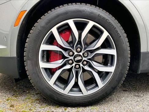 Used 2024 Cadillac XT5 Sportv w/ Technology Package AWD/4WD image 8