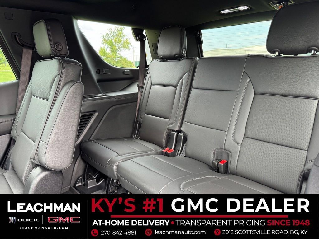 New 2026 GMC Yukon Denali w/ Denali Reserve Package AWD/4WD image 17