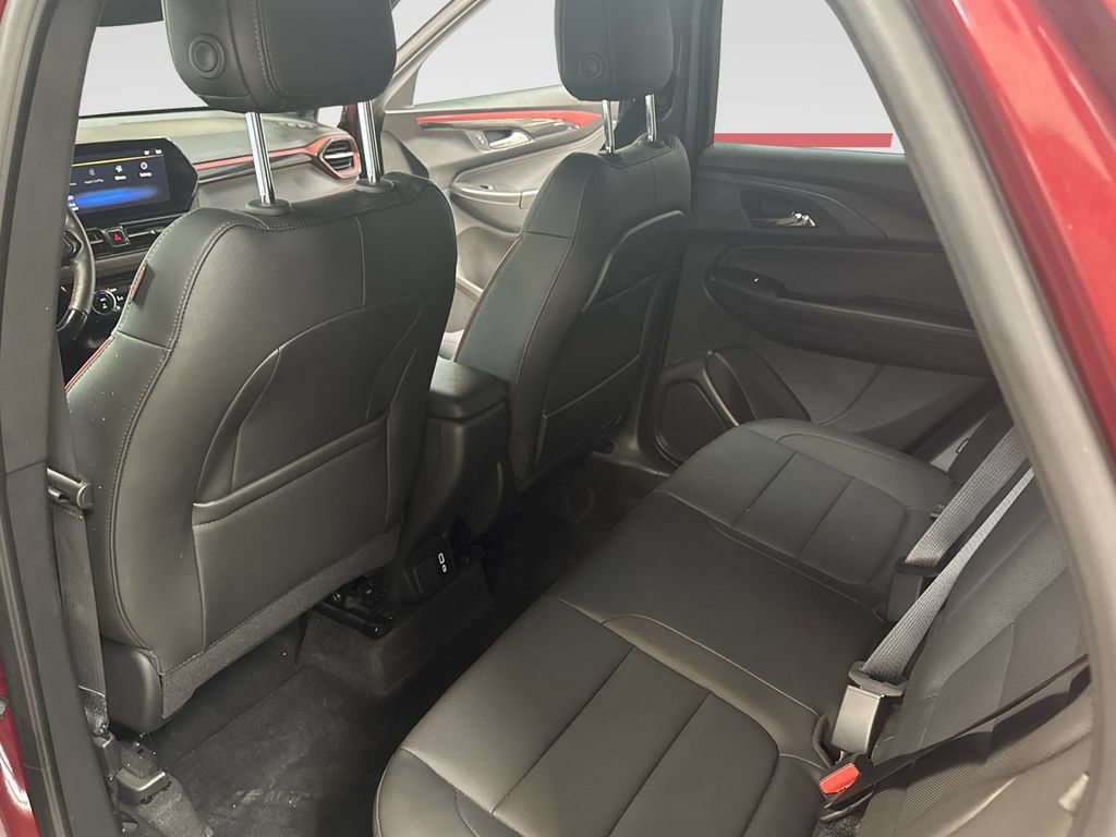 Used 2025 Chevrolet TrailBlazer RS w/ Convenience Package FWD image 10