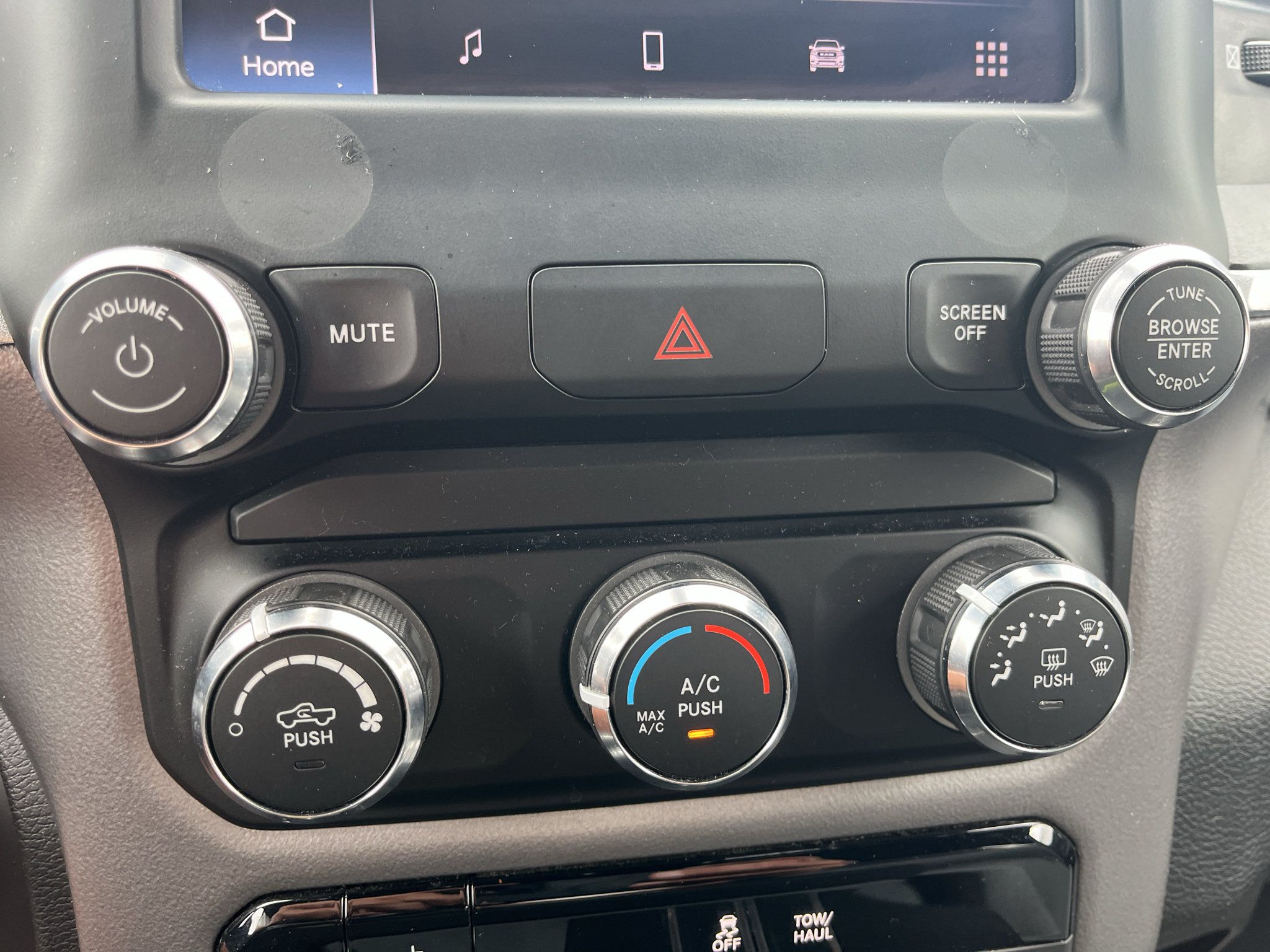Used 2024 RAM 2500 Big Horn AWD/4WD image 27
