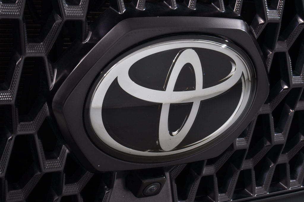 Used 2023 Toyota Tacoma Limited w/ Nightshade Package AWD/4WD image 20
