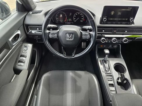 Used 2023 Honda Civic Sport image 11