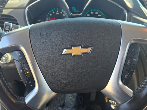 Used 2017 Chevrolet Traverse LT w/ Style and Technology Package AWD/4WD image 11