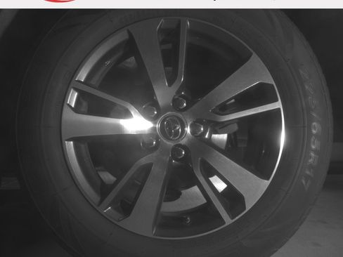 Used 2018 Toyota RAV4 XLE FWD image 13