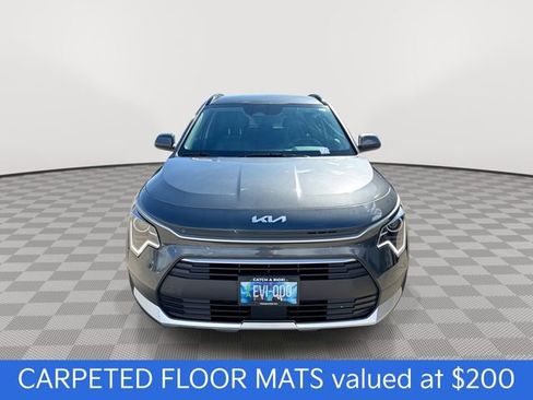 Certified 2025 Kia Niro EX image 3