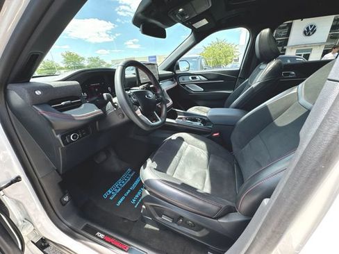 Used 2025 Ford Explorer ST AWD/4WD image 10