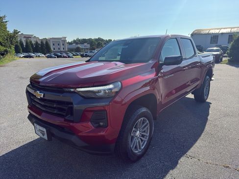 New 2026 Chevrolet Colorado LT w/ LT Convenience Package AWD/4WD image 2