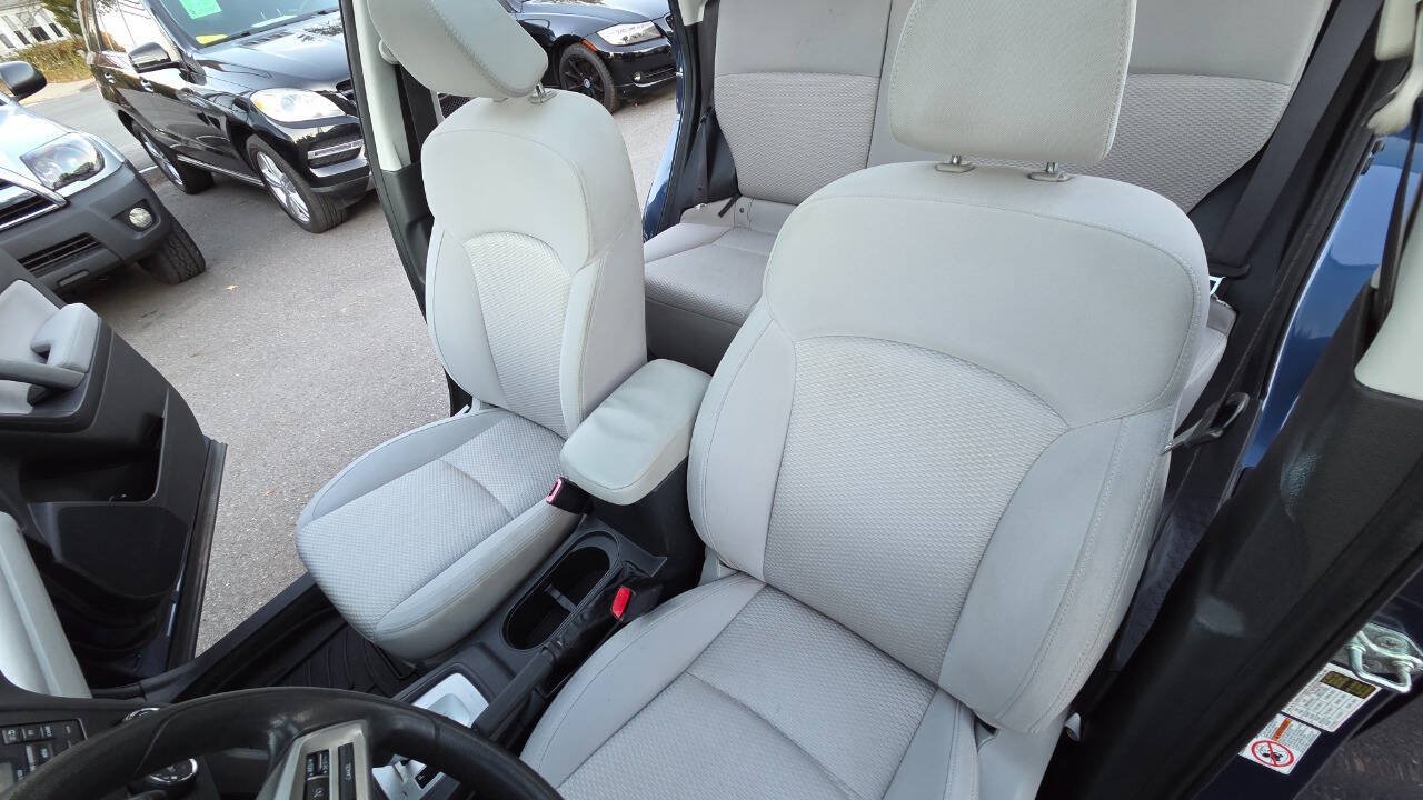 Used 2014 Subaru Forester 2.5i Premium w/ All-Weather Package AWD/4WD image 27