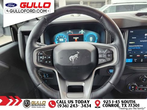 Used 2025 Ford Bronco Badlands image 12